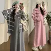 Conjunto de Vestido de Primavera para Maternidad en Stock, Tallas Grandes Moda Tendencia Mamá Nuevo Estilo Cárdigan de Punto Rayado Conjunto de Dos Piezas