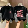 Camiseta de manga longa 100% algodão para meninas, nova para primavera e outono, camisa de base infantil, tamanho médio e grande, blusa infantil de duas peças falsas com desenho