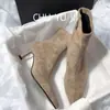 Temporada do Primeiro Encontro: Elegantes Botas de Cano Curto com Salto Alto e Bico Fino Estilo Francês 2026 Nova Versão Coreana Fina para Uso Diário em Escritório para Mulheres