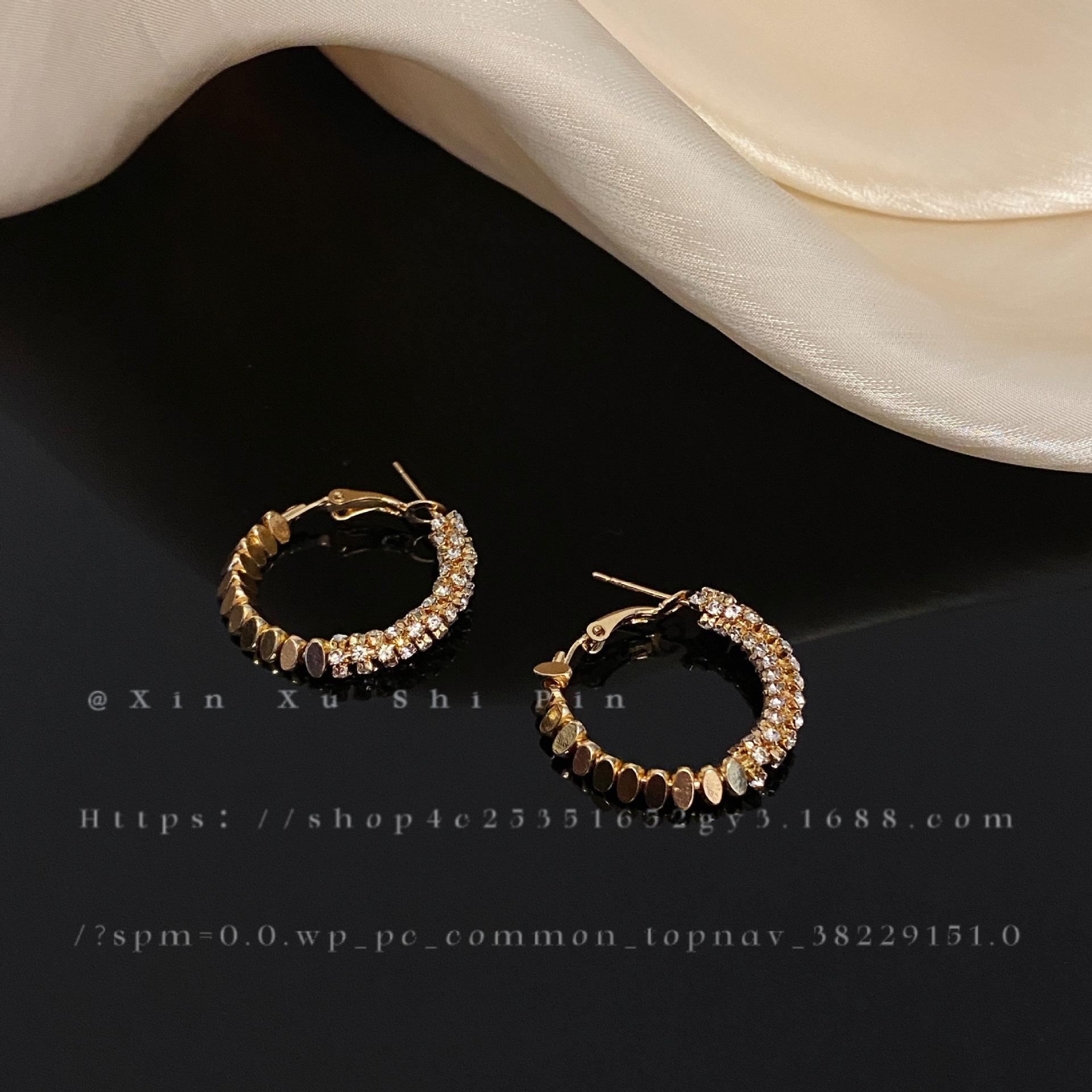 50fbe702e6a14bf39432e155ad2f2a