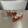 Zapatillas deportivas casuales retro de bloques de color para mujer, disponibles en stock, nuevas zapatillas versátiles con cordones para primavera/otoño, zapatillas Forrest Gump