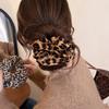 Pinza para el pelo de leopardo elegante, estilo retro, para otoño e invierno, con diseño de viento perezoso y moderno, con clip de tiburón y volumen, accesorios para el cabello con agarre avanzado de nicho.