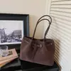 Bolso tote retro de ante para mujer, nueva moda 2026, bolso de nicho para el antebrazo para ir al trabajo, bolso de hombro versátil de gran capacidad