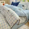 Novo Conjunto de Quatro Peças em Tricô de Algodão Cream Puff com Estampa Digital para Uso Doméstico, Confortável e Amigo da Pele, Conjunto de Roupa de Cama para Dormitório