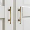 Ventas Directas de Fábrica de Manijas de Latón Estilo Americano para Puertas de Gabinete, Manijas de Muebles de Lujo Ligero, Manijas Antiguas Estilo Francés para Cajones y Zapateros