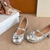 Elegantes e versáteis sapatilhas de outono e inverno com laço, novos sapatos Mary Jane estilo francês com salto grosso para mulheres, 2026 com aumento de altura