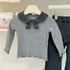 Nueva Colección Otoño 2026 para Niños: Camiseta de manga larga a rayas con cuello de lazo, Pantalones casuales con dobladillo de volantes y Pantalones acampanados de encaje