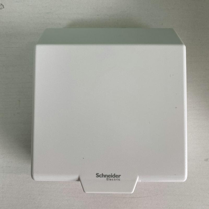 施耐德白色防水盒2