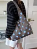Bolso de hombro tipo tote de lunares estilo coreano ins, artístico y fresco, adecuado para las compras diarias