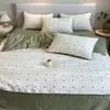 Bolso de mano jacquard estilo coreano juego de ropa de cama de cinco piezas, juego fresco y simple de cuatro piezas para uso doméstico, funda de edredón suave, disponible para venta al por mayor