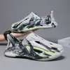 Zuecos de Verano para Hombre para Uso en Exteriores, Sandalias Deportivas Completamente Cerradas con Suelas Suaves que se Sienten como Pisar Caca, Chanclas de Playa