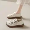 Sapatos Casuais Vazados de Uso Duplo para Mulheres Verão e Outono 2026 Novo Estilo Sandálias Respiráveis Perfuradas com Solado Macio Sapatos Slip-On Estilo Floresta para Mulheres