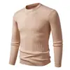 Suéter retro simple de color liso con cuello redondo para hombre, adecuado tanto para usar solo como en capas, jersey casual de punto fino ajustado
