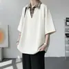 Comercio exterior al por mayor transfronterizo 2026 Verano Falso Dos Piezas Manga Corta para Hombre Verano de Moda Marca Ambiente de Alta Gama Guapo Travieso Holgado Media Manga