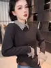 Outono Inverno 2026 Novo Moletom com Capuz de Peça Falsa Color Block de Manga Longa para Mulheres Estilo Coreano Versátil Afinando Camada Base Top