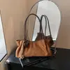 Bolso de gamuza plisado de moda para mujer, nuevo modelo 2026, bolso tote versátil para el hombro, bolso de mano para el trabajo, bolso de axila