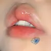Ai Li Aleación de Cobre y Titanio Soñadora Acero de Titanio Incrustado con Zirconia en Forma de Corazón Stud para Labio de Lujo Ligero Stud para Cartílago de Oreja Joyería para Perforación Transfronteriza