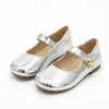 Sapatos de Princesa para Meninas 2026 Primavera Novo Estilo Sapatos Rasos de Couro para Crianças Sapatilhas de Cor Pura para Bebês Sapatos Rasos de Bico Quadrado