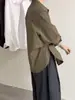 Camisa de manga larga con cuello para mujer, que irradia un ambiente sofisticado y lujoso, rejuvenecedora, elegante, de corte holgado y con un estilo relajado y sin esfuerzo. Nueva ropa de abrigo para mujer de principios de otoño 2026