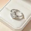 Anillo Ovalado de Zirconia Estilo Coreano, Diseño de Nicho con Acabado de Alta Gama, Mismo Estilo que Blogueros Influencers de Internet, Anillo Abierto de un Solo Diamante para Dedo Índice al por Mayor