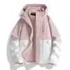 Jaqueta três em um com forro de fleece, confortável, quente, moderna, fashion, versátil, personalizável com estampa, unissex, para lazer ao ar livre