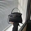 Bolso de Mano para Mujer Estilo Retro Hebilla de Cierre Mate Bolso Cuadrado Pequeño Nuevo Estilo 2026 Bolso de Hombro Único Bolso Cruzado Estilo Coreano Bolso para Teléfono Móvil de Viaje