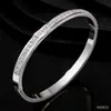 Pulsera de acero de titanio, joyería para niñas, gran sentido del nicho, números romanos que no se desvanecen, pulsera de acero inoxidable con galvanoplastia de diamantes