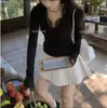 Camiseta de Encaje con Cuello en V de Manga Larga Estilo Pura Pasión para Mujer en Otoño e Invierno, Top de Capa Interior de Alto Nivel con Efecto Adelgazante