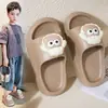 Los populares a nivel mundial zapatos infantiles de estilo coreano con dibujos EVA son ligeros, antideslizantes y adecuados tanto para uso interior como exterior