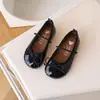 Zapatos Dulces con Lazo para Niñas 2025 Primavera y Otoño Nuevos Estilo Coreano Zapatos Pequeños de Cuero para Niñas Suela Suave Zapatos de Princesa Zapatos Individuales