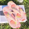 Chinelos Verão Feminino Novo Casal Famoso na Internet Antiderrapante Praia Moda à beira-mar Clipe Antiderrapante Roupa Externa All-match