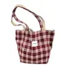 Nova Bolsa Estilo Outono/Inverno 2026 com Padrão Xadrez de Lã Dupla Face, Moderna e Versátil, Bolsa Grande com Estampa de Leopardo para Mulheres