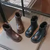 Botines de piel para niños, estilo Martin británico, para niñas, de otoño e invierno, con correa de hebilla, suela suave, tobilleras, versátiles y estilizan, con cremallera lateral