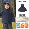 Casaco Europeu Masculino de Inverno Impermeável para Bebê Top com Plus Veludo Roupas de Menino Estilo Inverno Roupas Infantis Espessadas Roupas de Inverno para Crianças
