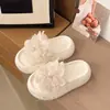 Chinelos de Verão com Solado Grosso, Estampa Floral e Pérolas Sintéticas, Aumentam a Altura, Antiderrapantes para Uso na Praia, Moda Estilo Francês com Sensação de Rede