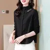 Camisa de terciopelo cepillado con cuello semi-alto para mujer, nuevo abrigo corto de otoño e invierno para mujeres petite, top bordado vintage para madres