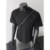 Camiseta de manga corta resistente, deconstruida, con tachuelas, estilo americano moderno, corte limpio, hombros normales, manga corta para hombre