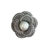 Moda Japonesa y Coreana Broche de Encaje Bordado Camelia Simple de Lujo Ligero Versátil de Gama Alta Accesorio Decorativo para Traje Suéter