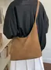 Yuezhi 2026 principios de otoño nueva moda elegante bolsa de hombro de gran capacidad simple para ir al trabajo, bolsa de mano retro simple para debajo del brazo