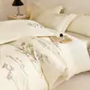 Estilo sencillo, juego de cuatro piezas 100% algodón con bonito bordado, funda de edredón de algodón puro, tamaño 1.8m, apto para todas las estaciones, juego de cama de tres piezas para dormitorios de estudiantes