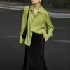 Camisa feminina verde de acetato francês outono novo chic para pausa para o chá design de manga longa senso de design nicho versátil top