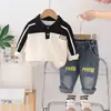 Primavera de 2025 novo meninos costura etiqueta de letra lapela duas peças bebê masculino casual manga longa terno moda venda direta