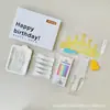 Utensilios para pastel cumpleaños juego de regalo de seis piezas tienda de repostería juego de suministros para fiesta al por mayor juego de cubiertos y platos desechables