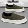 Zapatos de lona para hombre transpirables de otoño 2024 nuevos casuales de un paso perezoso zapatillas de lona con suela gruesa