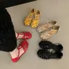 Sandalias Birkenstock Tejidas con Punta Hueca y Suela Suave para Mujer 2026 Nuevo Verano Retro Planas Rojas