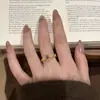 Novo Anel de Zircônia Micro-Incravada com Ametista para Mulheres, Anel Versátil de Moda de Nicho, Joia Vintage de Luxo Leve Estilo Corte