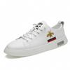 Zapatos de plataforma bajos de cuero genuino con abeja, populares en TikTok, altura oculta, zapatos blancos, verano transpirable, zapatos deportivos casuales para hombre