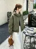 Chaqueta Corta de Terciopelo Grueso con Capucha Estilo Coreano para Mujer 2026 Otoño/Invierno Nueva Chaqueta Cálida con Cremallera Reductora de Edad Adelgazante Casual Abrigo de Algodón