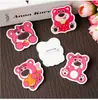 Broche de Oso Fresa Lindo Dibujo Animado Acrílico Insignia Personalizada Accesorios para Ropa Pin DIY