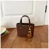 Estilo Melard ante retro colección otoño/invierno 2026: un bolso de hombro, bolso cruzado y bolso de mano elegante y sofisticado, perfecto para ir al trabajo